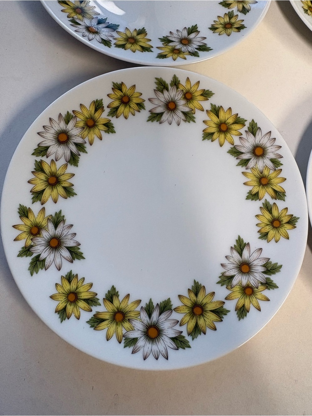 Noritake Japan Cookin Serve 6730 Marguerite Creamer set of 4 side plates 6”